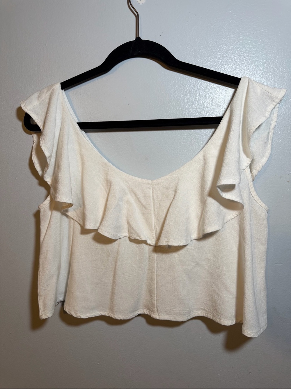 Ruffle Scoop Neck Crop Top in White